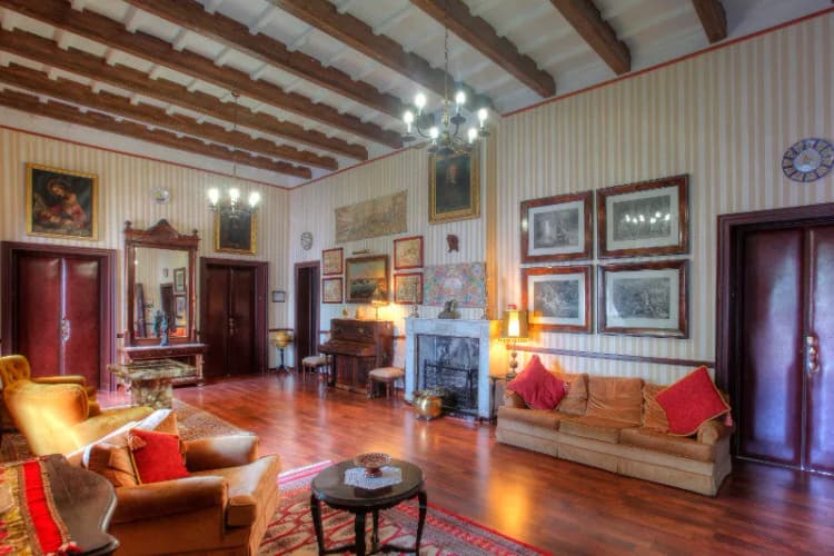 Lobby, Del Almirante Collingwood House, Menorca