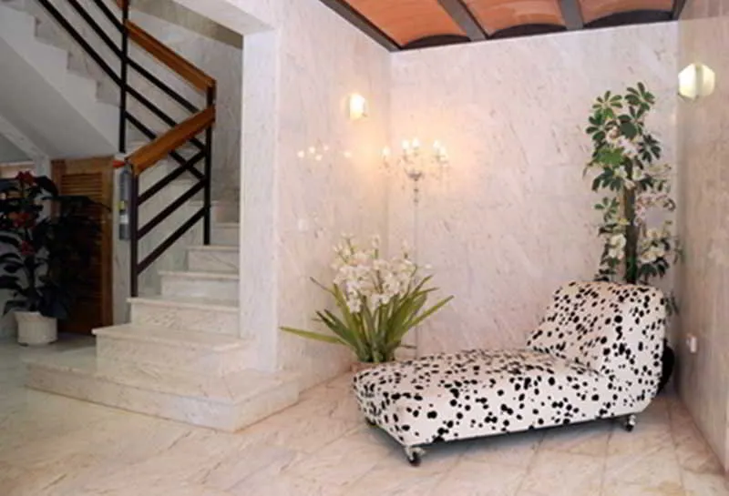 Lobby, Sofia, Ibiza
