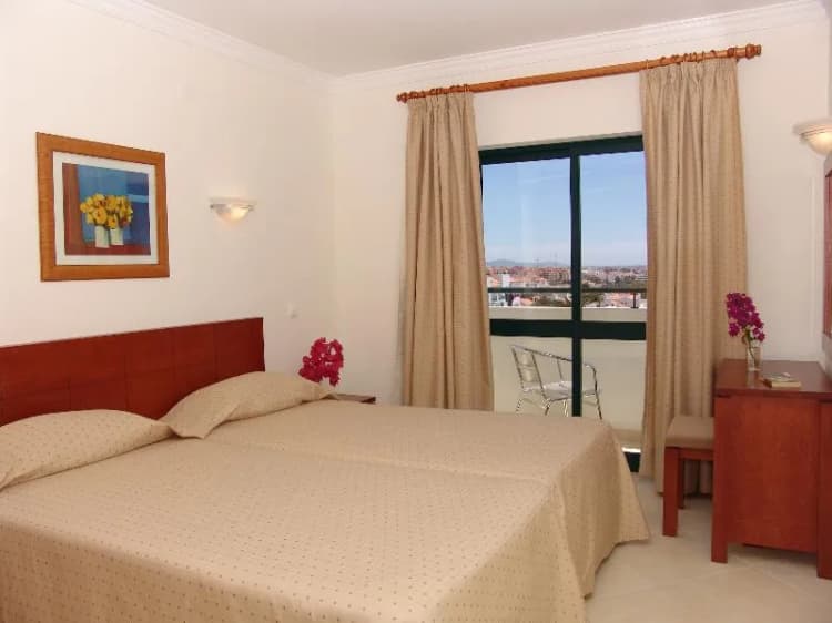 APARTMENT TWO BEDROOMS Room, Cerro Mar Atlântico, Algarve