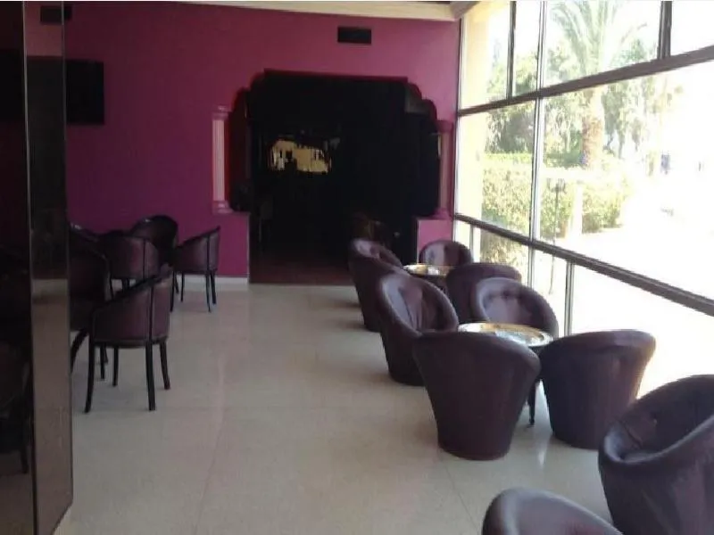 Bar, Marhaba, Agadir