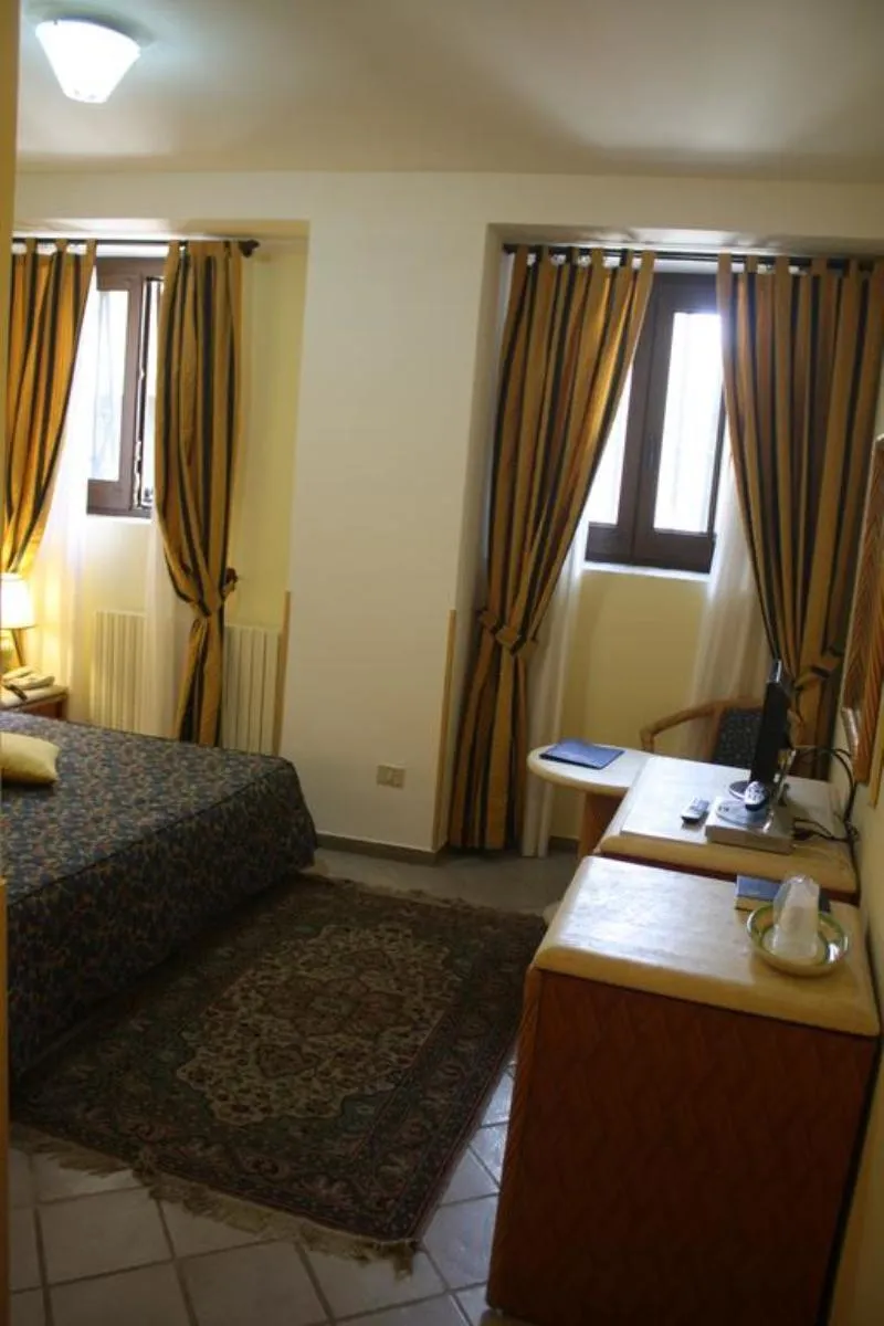 Double or Twin CLASSIC Room, Hotel Elimo, Palermo