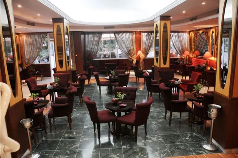 Bar, Royal Nozha, Tunisia