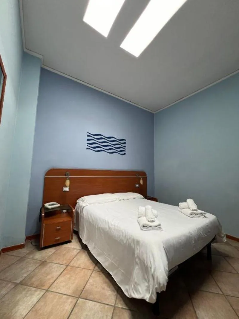 DOUBLE ECONOMY Room, Millennium Gold, Naples
