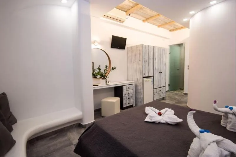 DOUBLE ECONOMY Room, Gianna Suites, Santorini