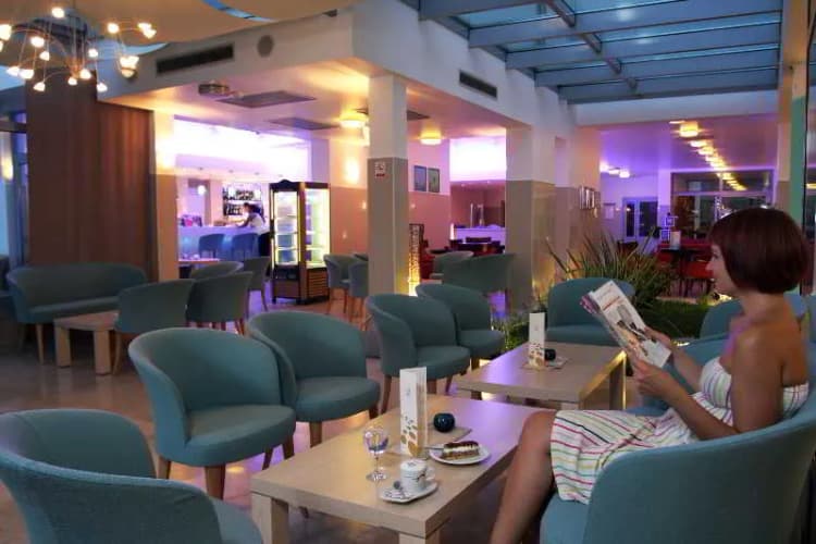 Lobby, Quercus, Split