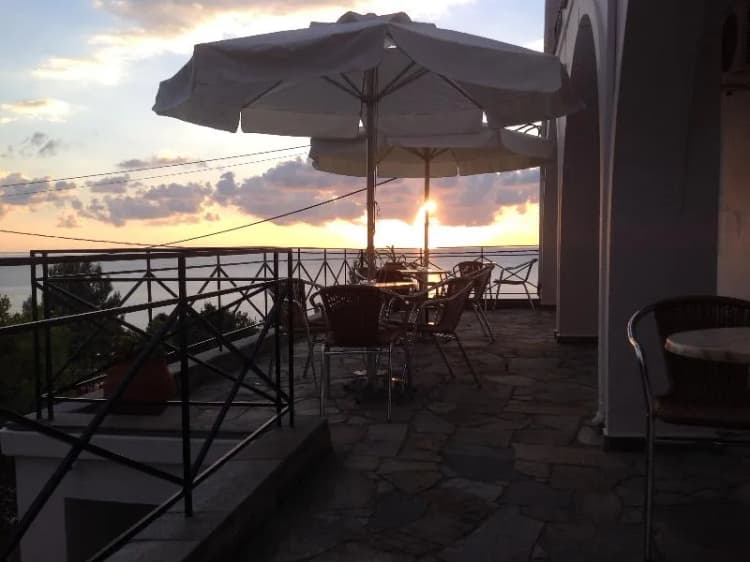 Bar, Travlos Studios, Kalamata
