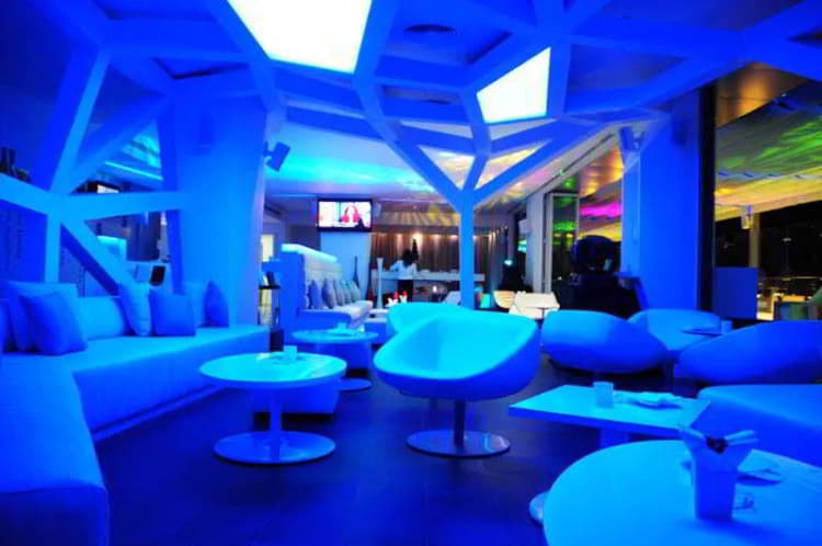 Bar, Hues Boutique, Dubai