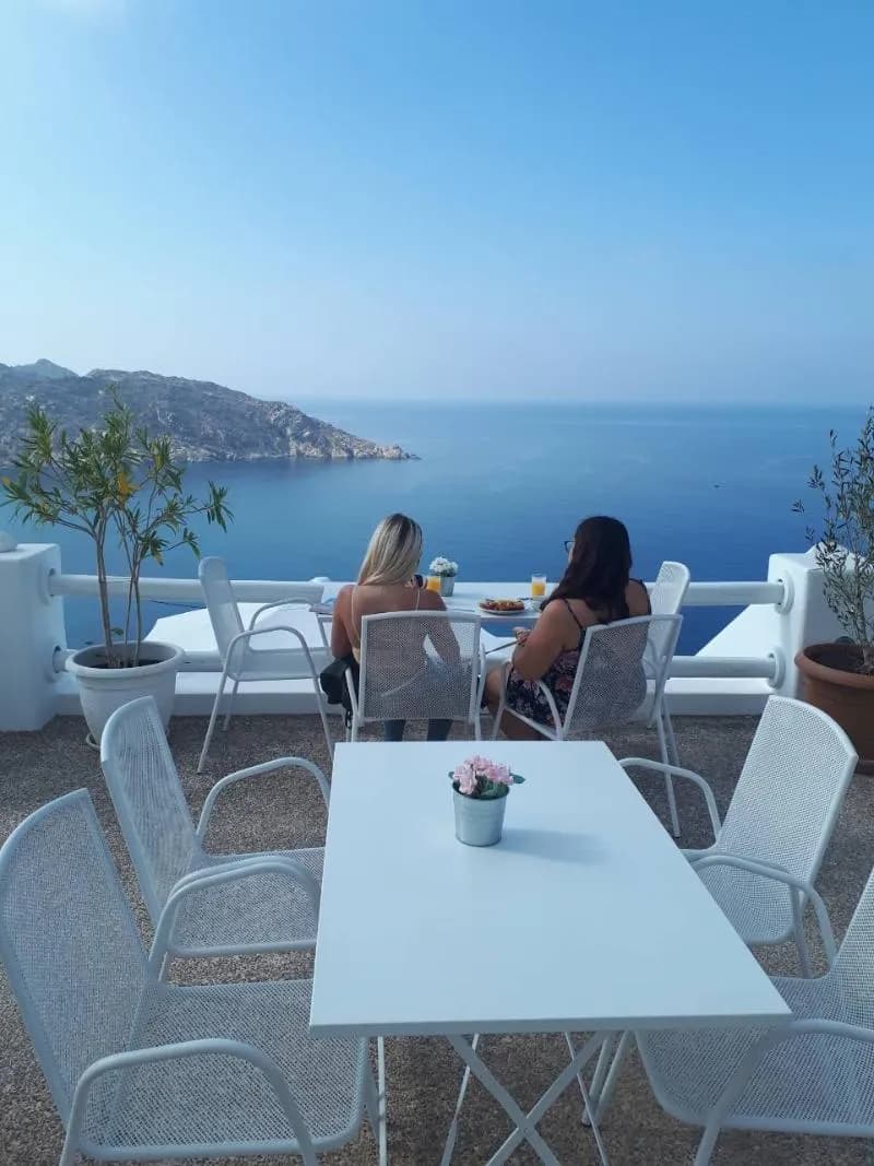 Bar, Petradi, Santorini