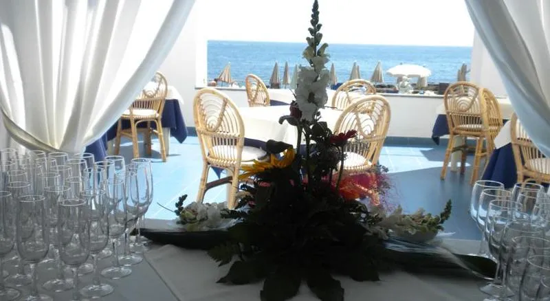 Bar, Hotel Arathena Rocks, Catania