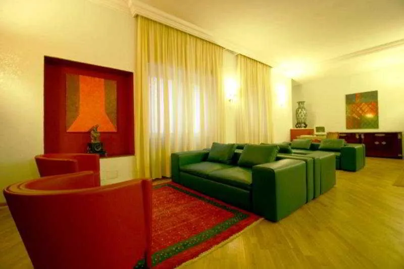 Lobby, Carlo Magno, Rome