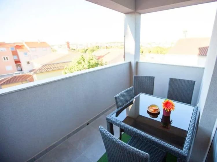 APARTMENT CAPACITY 6 TWO BEDROOMS Room, Saric, Istria