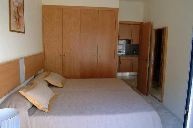 APARTMENT ONE BEDROOM Room, Covadonga Apartamentos Turisticos, Seville
