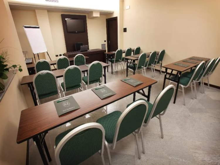 Conferences, Hotel Des Etrangers, Milan