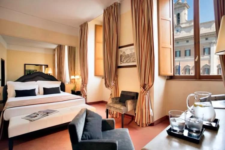 DOUBLE CLASSIC CITY VIEW Room, Colonna Palace, Rome