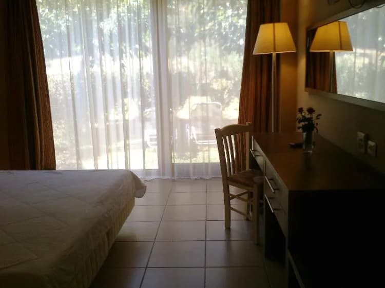 BUNGALOW CAPACITY 4 Room, Valley Village, Crete