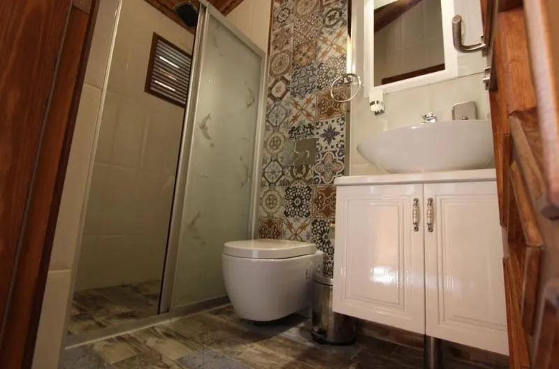 DOUBLE STANDARD Room, Elly's Home, Dalaman