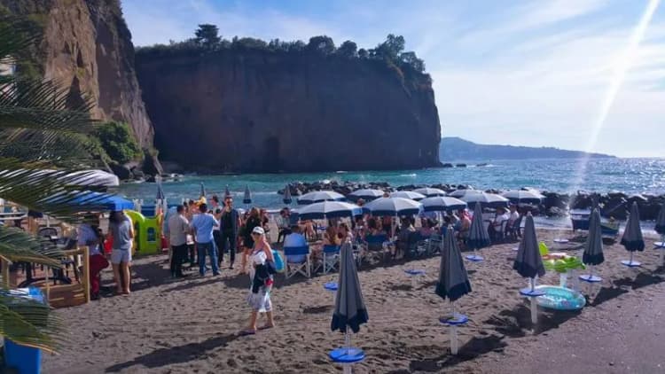 Beach, Giosue' a Mare, Naples