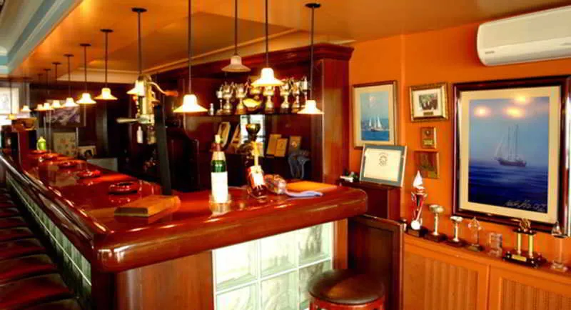 Bar, Kismet, Izmir