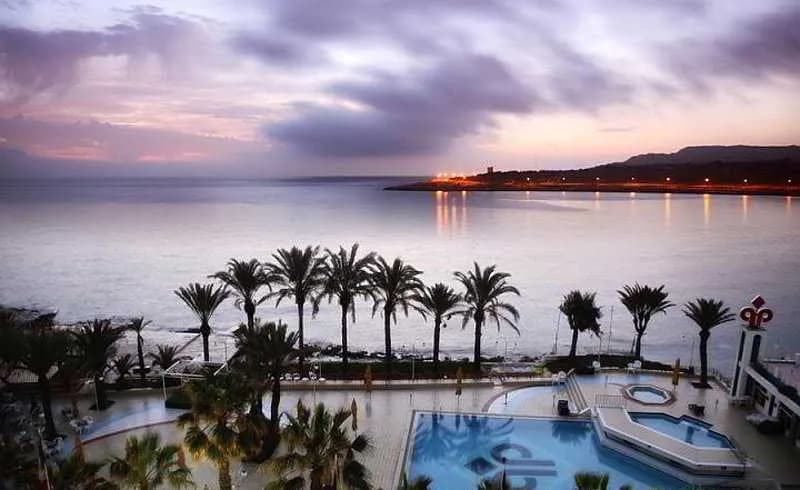Beach, QAWRA Palace Resort & SPA, Malta