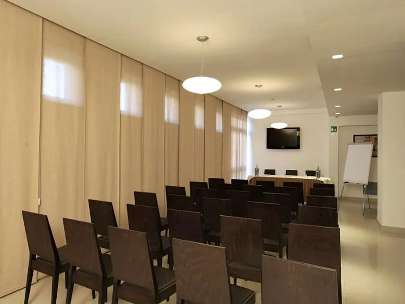 Conferences, La Costiera, Naples