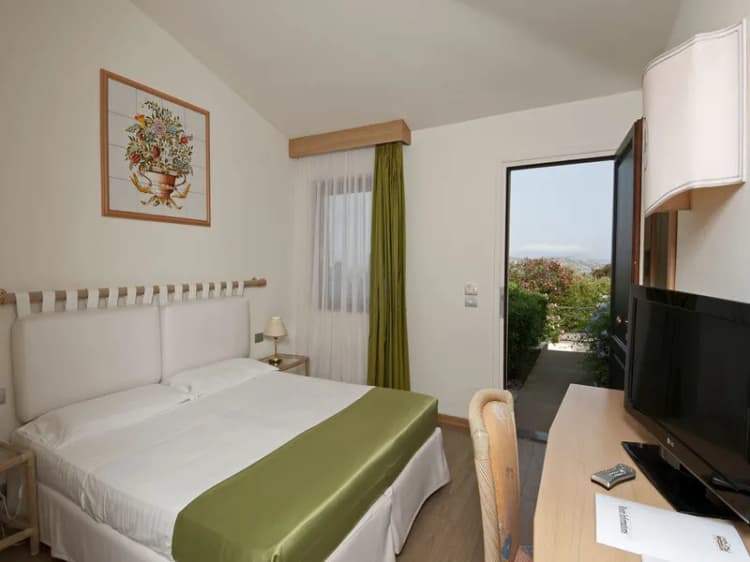 DOUBLE SUPERIOR Room, Hotel Palau, Olbia