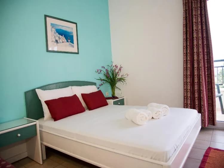 APARTMENT CAPACITY 3 Room, Theoni Apartments, Crete