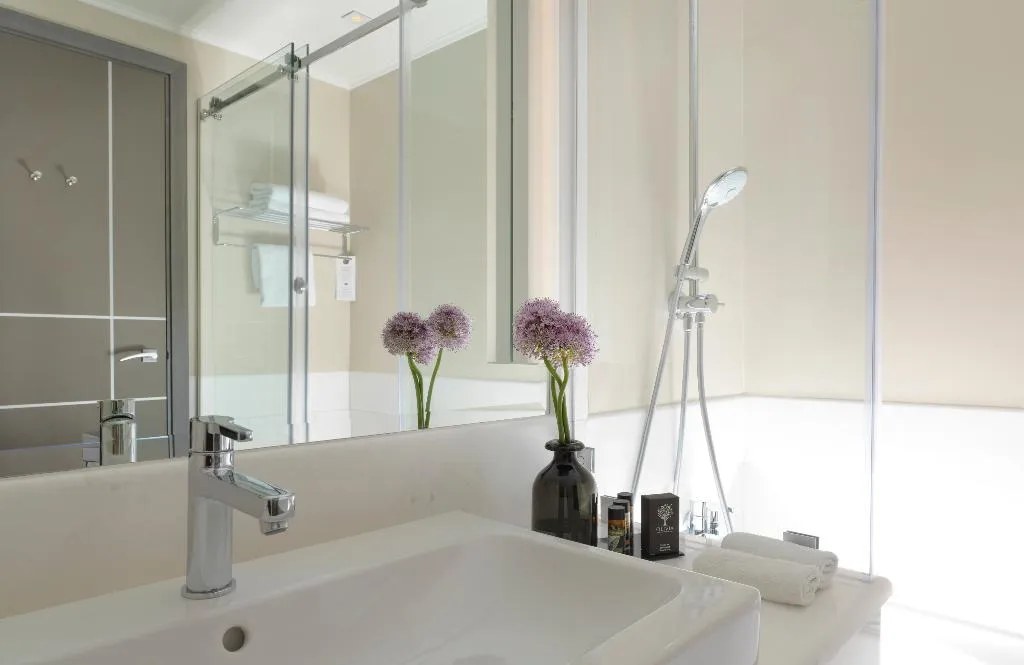 Double or Twin STANDARD Room, Holiday Suites, Athens