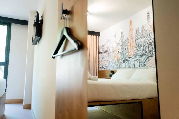 DOUBLE Accessible Room, easyHotel Alicante Centro, Costa Blanca