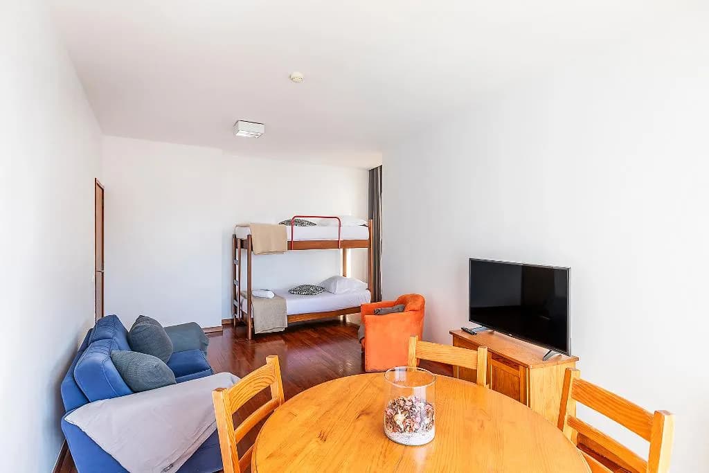 APARTMENT WITH KITCHENETTE Room, HI Porto - Youth Hostel, Porto