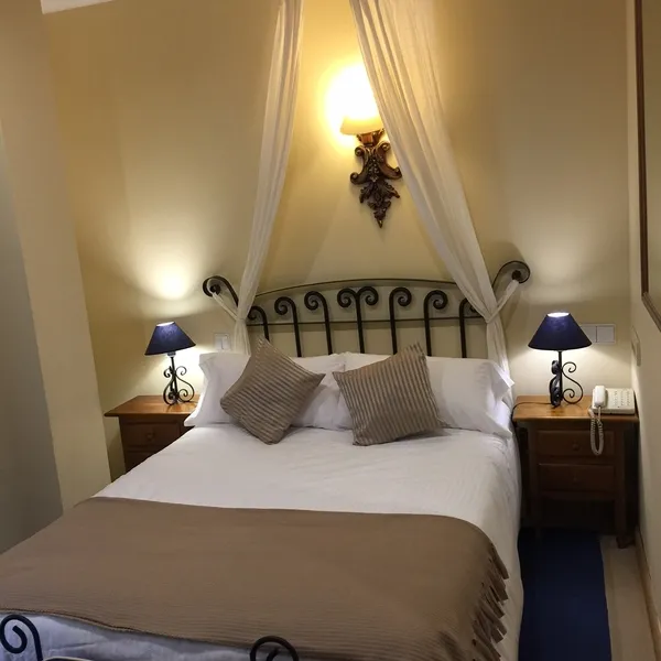 DOUBLE SINGLE USE STANDARD Room, Arco San Vicente, Madrid