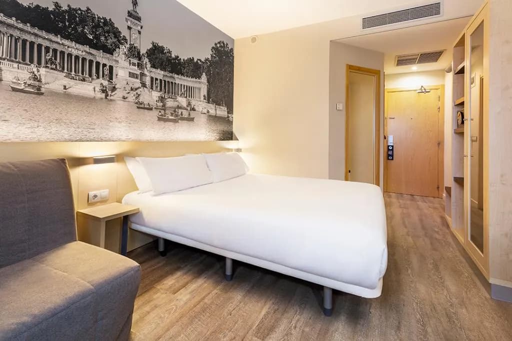 DOUBLE SINGLE USE STANDARD Room, B&B Hotel Madrid Aeropuerto T1 T2 T3, Madrid