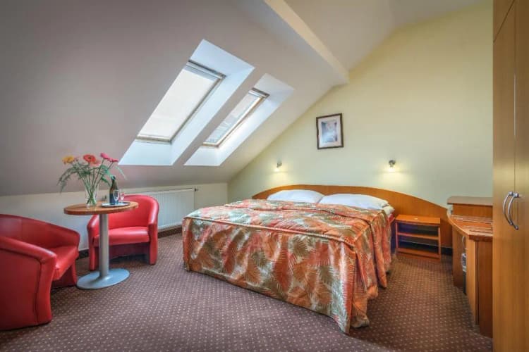 DOUBLE STANDARD Room, Seifert, Prague