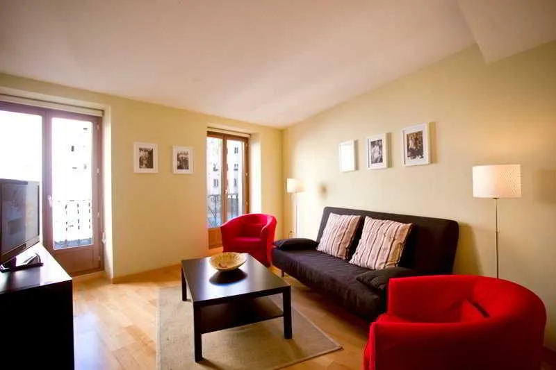 APARTMENT CAPACITY 6 TWO BEDROOMS Room, Apartment in Chamberí, Madrid