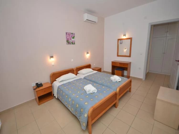 APARTMENT CAPACITY 5 ONE BEDROOM Room, Paradiso Aparthotel, Corfu