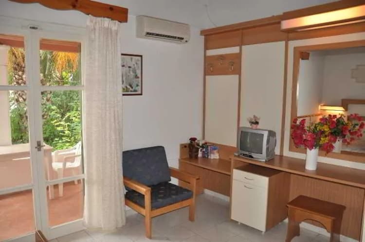 APARTMENT CAPACITY 4 Room, Tassos Apartments, Corfu
