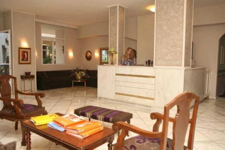 Lobby, Constantin, Crete