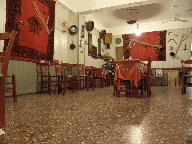 Bar, Megim, Crete