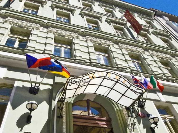 General view, Hotel Raffaello, Prague