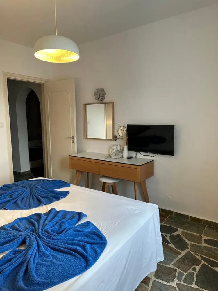 DOUBLE DELUXE ONE BED Room, Tasmaria, Cyprus