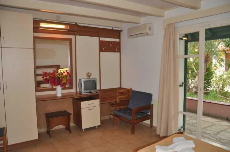 APARTMENT CAPACITY 4 Room, Tassos Apartments, Corfu