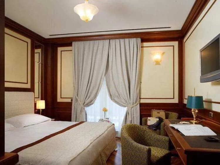 DOUBLE CLASSIC Room, Manzoni, Milan
