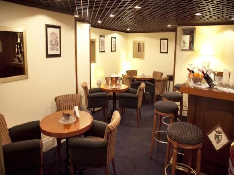 Bar, Royal Palace, Catania