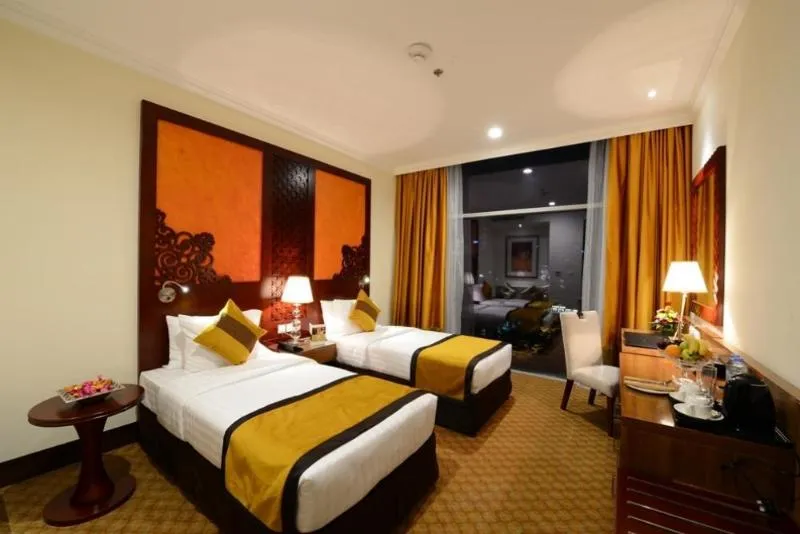 Double or Twin STANDARD Room, Landmark Premier Hotel, Dubai