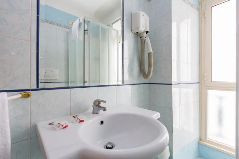 Double or Twin STANDARD Room, Baltik Guesthouse, Rome