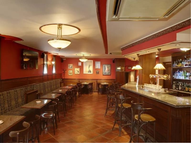 Bar, Arco San Vicente, Madrid
