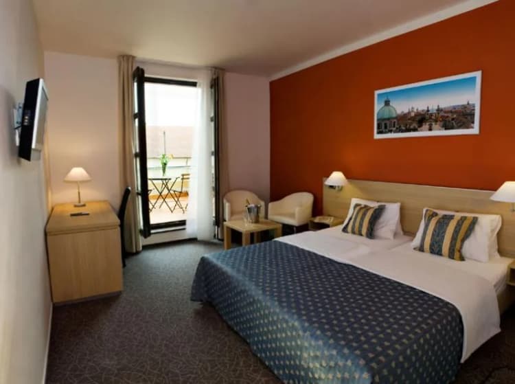Double or Twin STANDARD Room, Hotel Na Zamecku, Prague