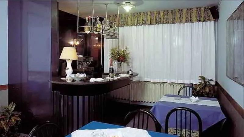 Bar, Airmotel, Venice