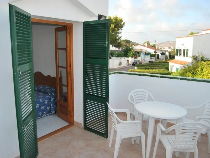 APARTMENT TWO BEDROOMS WITH AIR CONDITIONING Room, Apartamentos Jamaica, Menorca