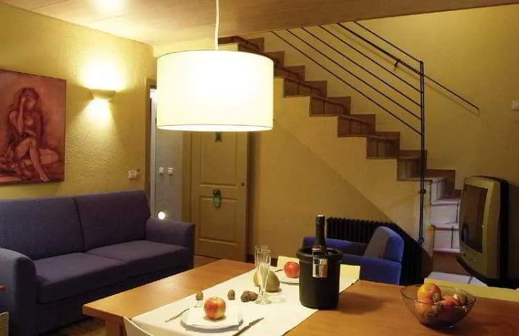 Room, Hap-Dreams, Costa Brava