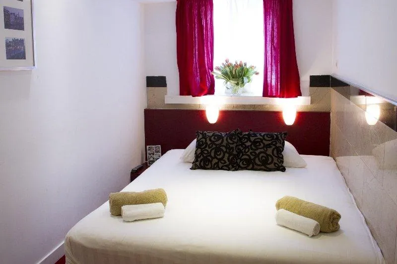 DOUBLE STANDARD Room, Max Hotel Amsterdam, Amsterdam